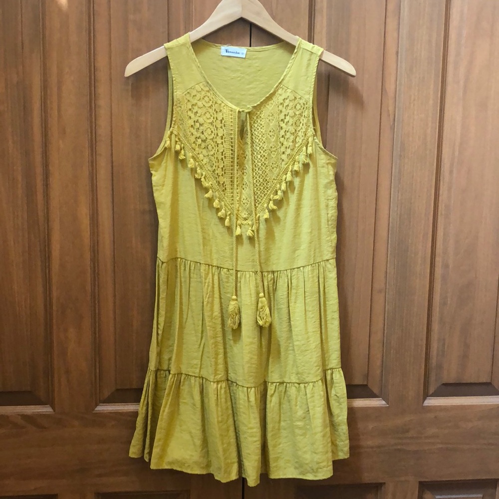 Vernacular yellow dress size large